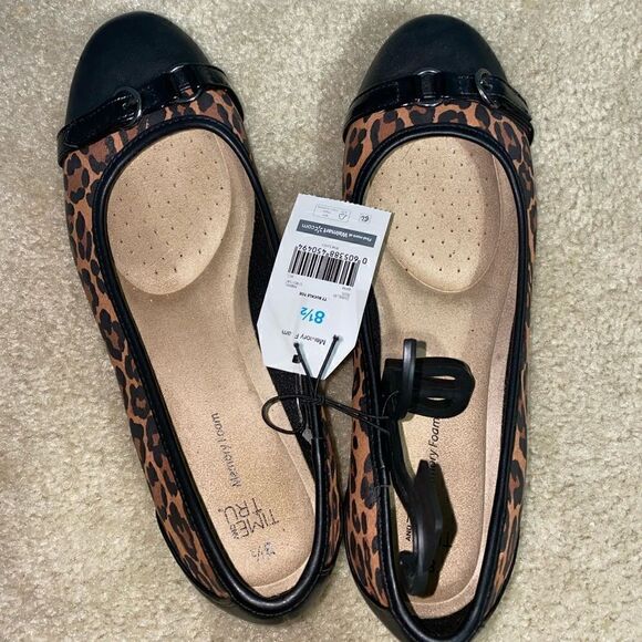 Memory Foam Buckle Toe Flats NWT - Picture 5 of 7